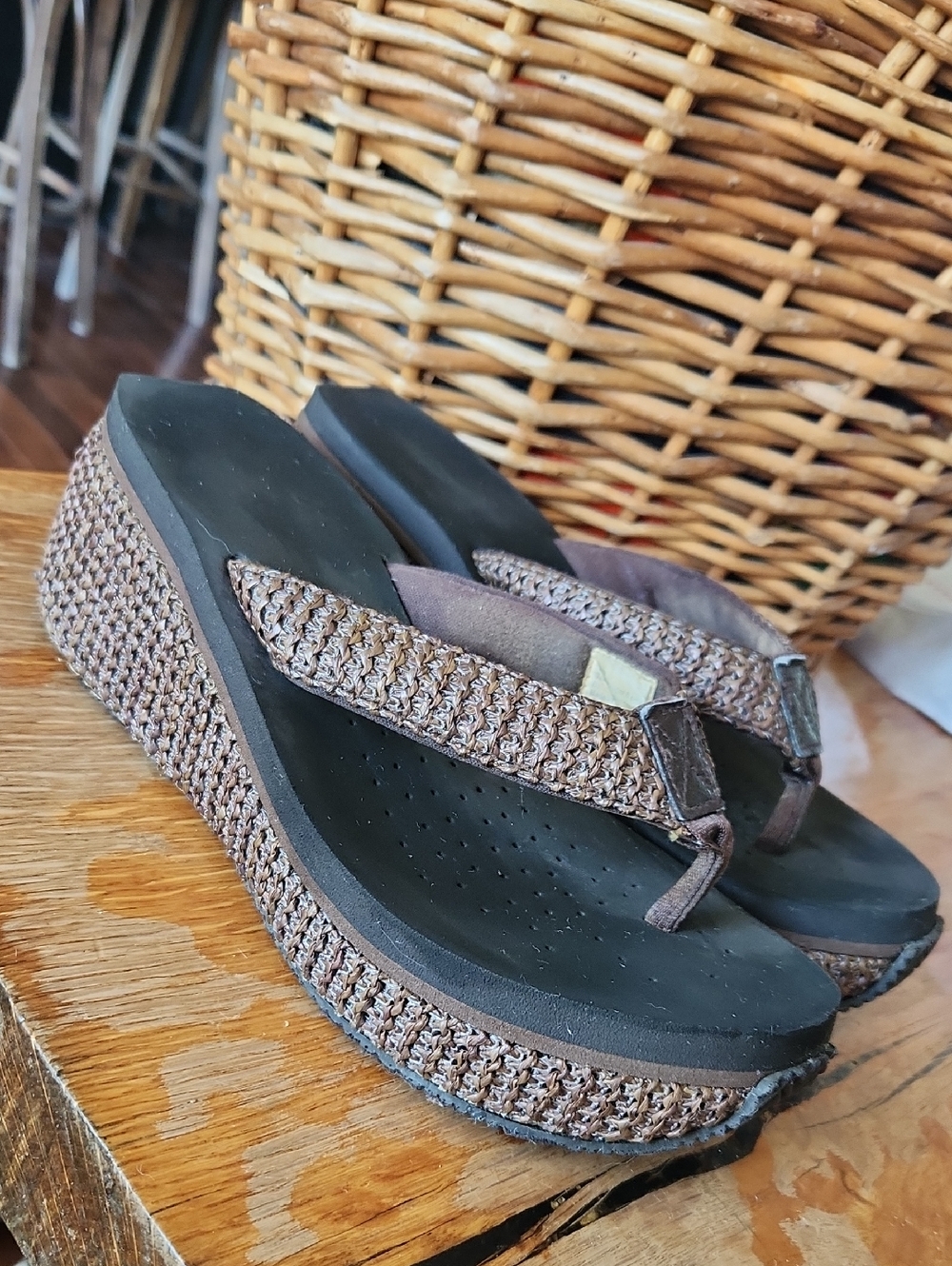 Volatile Brown Woven Wedge Flip Flop Sandal Women’s Size 9